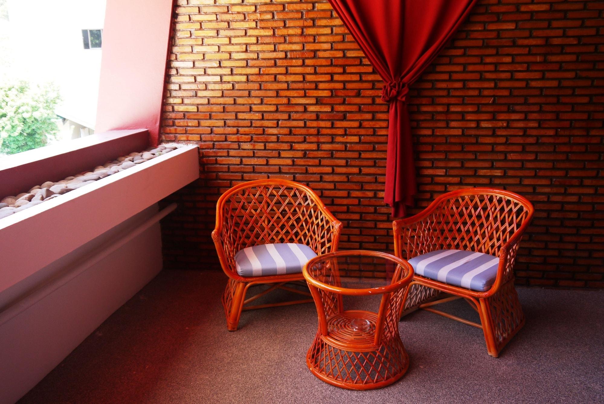 Surin Sweet Hotel Экстерьер фото
