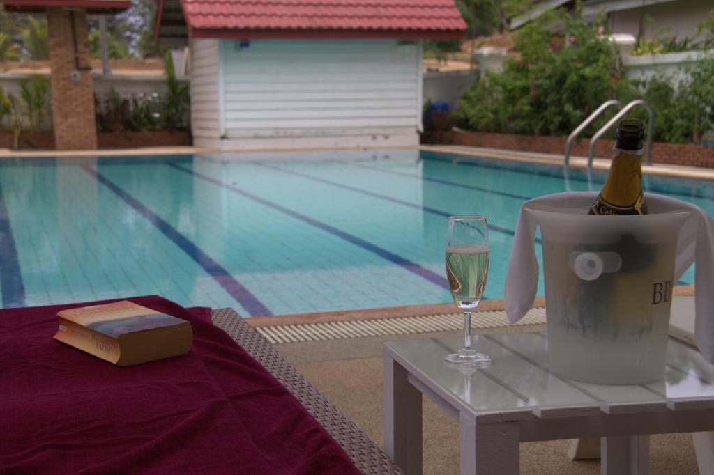 Surin Sweet Hotel Экстерьер фото
